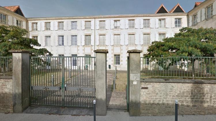Le drame s'est déroulé dans le centre psychiatrique Henri-Laborit, à à Nieuil-l'Espoir (Vienne), qui accueille des patients en cours de réinsertion. 