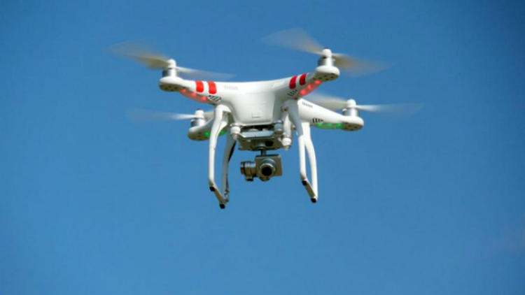 Un nouveau drone a survolé Paris dans la nuit de lundi à mardi.
