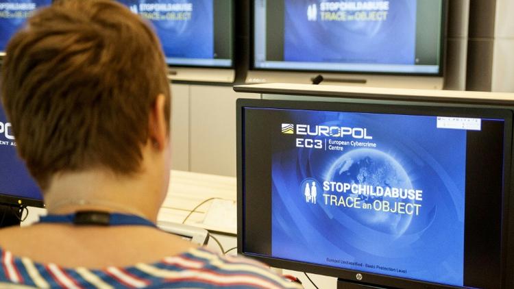 Un officier de police de l'Europol, à La Haye, aux Pays-Bas, le 1er juin 2017 [Jan HENNOP / AFP]