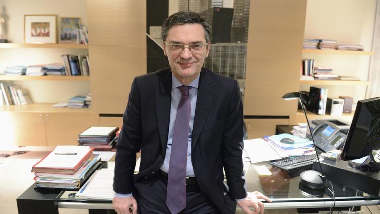 Patrick Devedjian, président UMP du conseil général des Hauts-de-Seine, dans son bureau