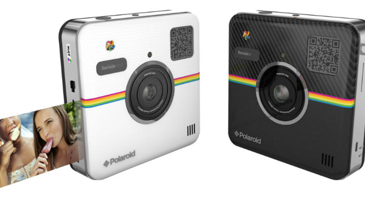 Le Socialmatic de Polaroid permet d'imprimer ses photos et de les partager sur les réseaux sociaux.