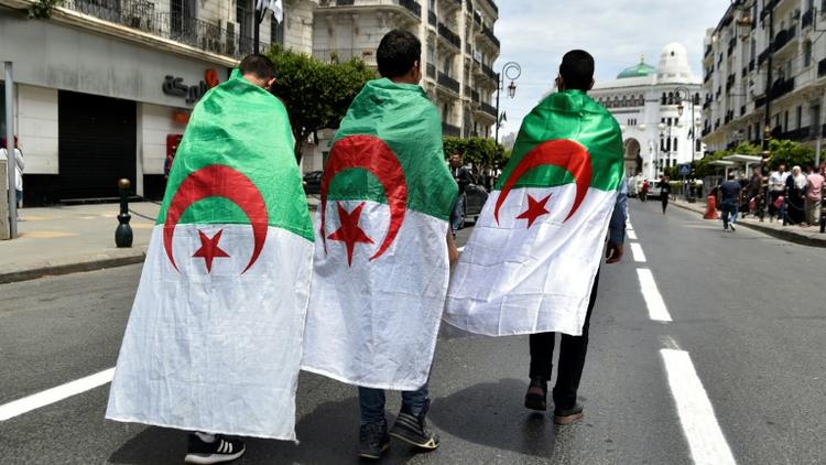 Des étudiants manifestent à Alger, le 19 mai 2019 [RYAD KRAMDI                         / AFP/Archives]