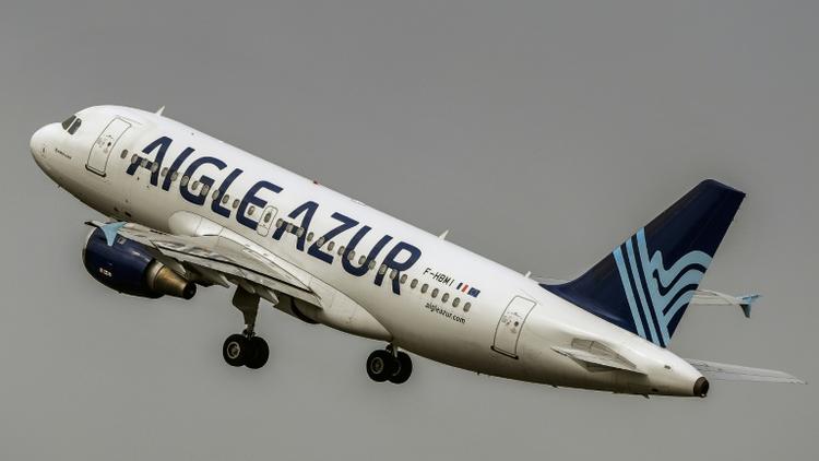 Un Airbus A31 du groupe Air Azur, décolle de Lille, le 25 août 2017 [PHILIPPE HUGUEN / AFP/Archives]