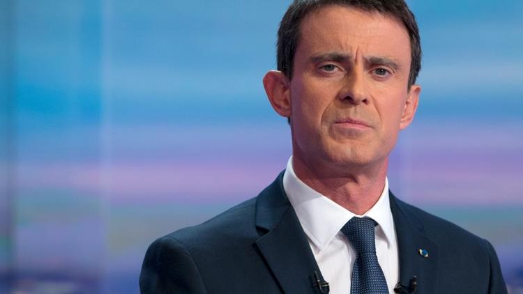 Le Premier ministre Manuel Valls sur le plateau de TF1 le 7 décembre 2015 [KENZO TRIBOUILLARD / POOL/AFP]