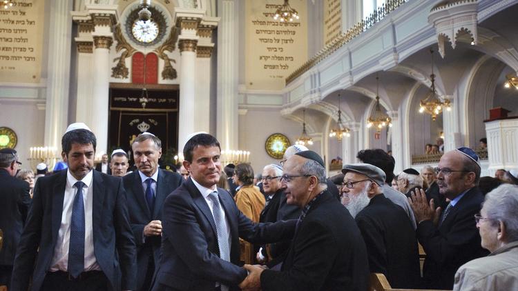 Le Premier ministre Manuel Valls dans une synagogue à Mulhouse, le 2 septembre 2012 [Sebastien Bozon / AFP/Archives]