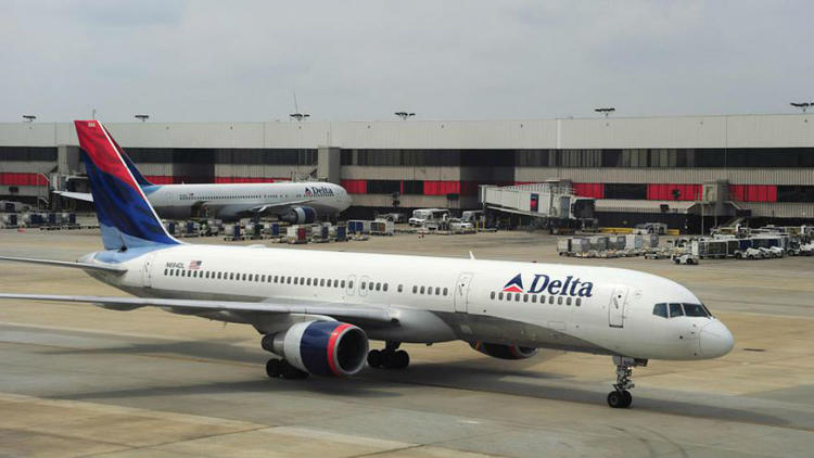 Un appareil de la Delta Airlines le 12 septembre 2009 sur le tarmac de l'aéroport d'Atlanta