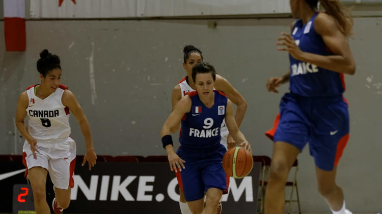 Céline Dumerc et les Bleues affronteront les Etats-Unis en quarts de finale du Mondial de basket.