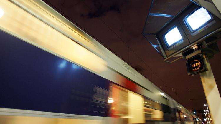 Le préavis de grève sur le RER B, qui ne porte que sur la portion SNCF de la ligne, a été déposé à partir de lundi 10 mars à minuit [Joel Saget / AFP/Archives]
