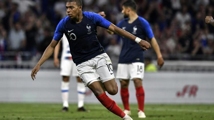L'attaquant de l'équipe de France Kylian Mbappé vient d'égaliser contre les Etats-Unis en amical à Décines-Charpieu, près de Lyon [JEFF PACHOUD / AFP]