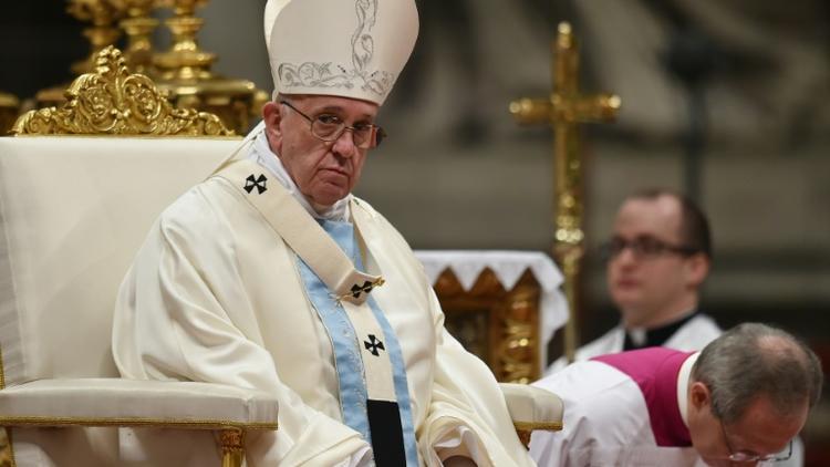 Le pape François lors de la messe le 1er janvier 2016 à la Basilique Saint-Pierre à Rome [ALBERTO PIZZOLI / AFP]