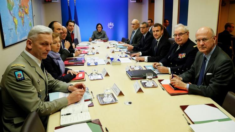 Photo de la réunion d'Emmanuel Macron avec ses principaux conseillers diplomatiques et militaires au PC Jupiter de l'Elysée, le 14 avril 2018 [FRANCOIS GUILLOT / AFP/Archives]