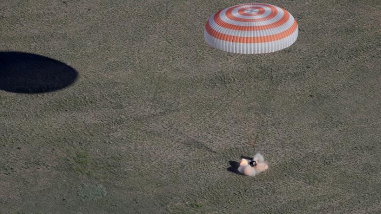 L'atterrissage de la capsule Soyouz MS-07 le 3 juin 2018 dans la steppe kazakhe [Dmitry LOVETSKY / POOL/AFP]
