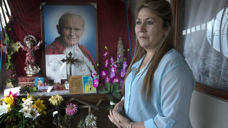 La Costaricienne Floribeth Mora, la "miraculée" de Jean-Paul II, lors d'un entretien à l'AFP le 26 mars 2014 à son domicile à Dulce Nombre de Cartago, au Costa Rica [Ezequiel Becerra / AFP/Archives]