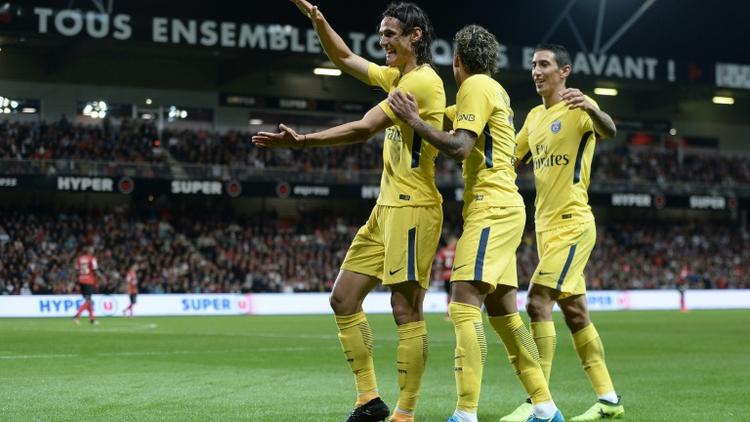 Neymar et Edinson Cavani, suivis par Angel di Maria, ont marqué pour le PSG contre Guingamp au Roudourou, le 13 août 2017 [JEAN-SEBASTIEN EVRARD / AFP]