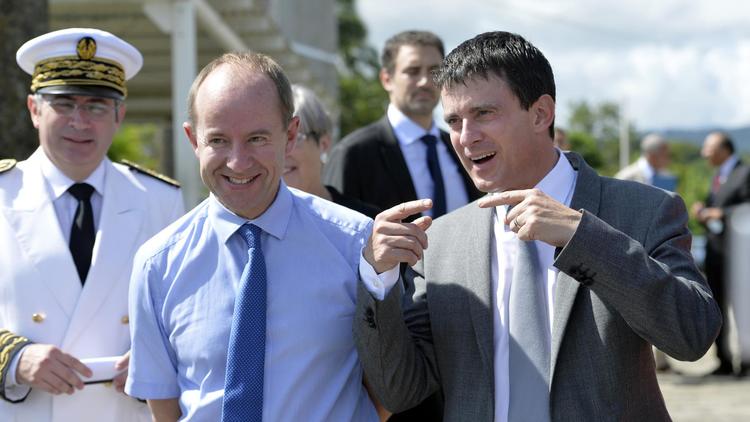 Jean-Jacques Urvoas et Manuel Valls le 17 octobre 2013 à la Trinité  [Miguel Medina / AFP/Archives]