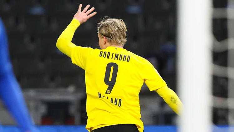 Erling Haaland est devenu le plus jeune joueur de l'histoire de la Bundesliga à inscrire un quadruplé.
