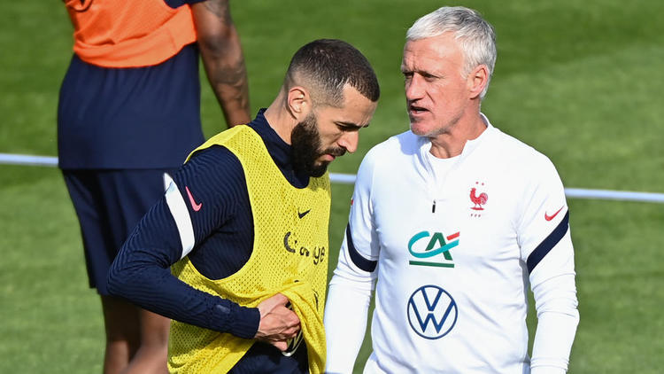 Karim Benzema et Didier Deschamps s’opposent sur les raisons du forfait de l’attaquant à la Coupe du monde au Qatar.