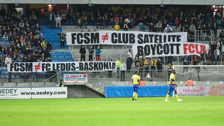 Les supporters sochaliens sont remontés contre les actionnaires et les gestionnaires du club.