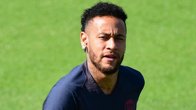 Neymar réclame 26 millions d’euros au FC Barcelone.