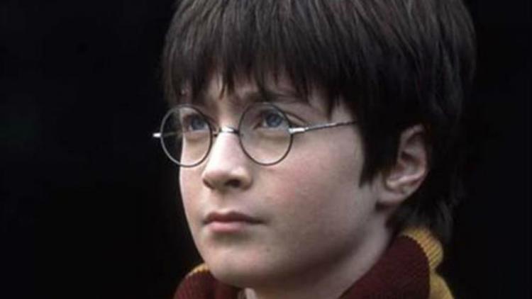 «Harry Potter à l'école des sorciers», premier volet de la saga, est sorti sur les écrans français le 5 décembre 2001. 