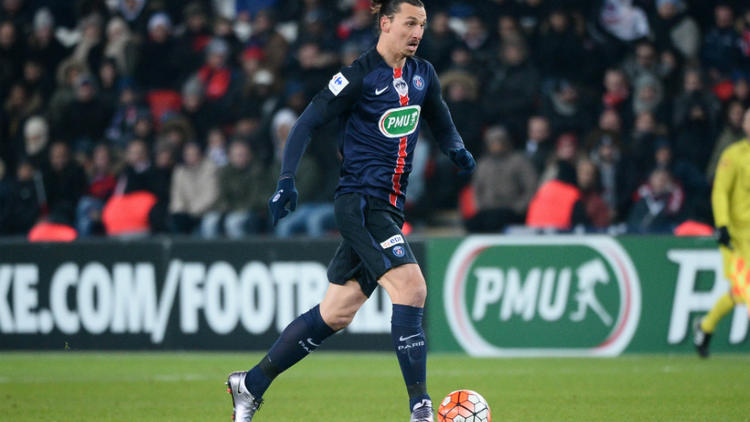 Zlatan Ibrahimovic a inscrit un doublé pour envoyer le PSG en quarts de finale.