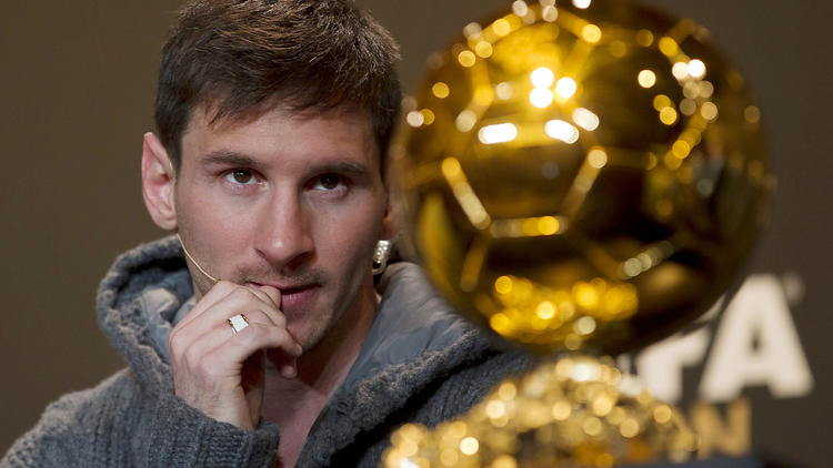 Après avoir remporté tous les titres possibles avec le FC Barcelone cette saison, Lionel Messi fait figure de grand favori pour remporter un 5e Ballon d'Or.