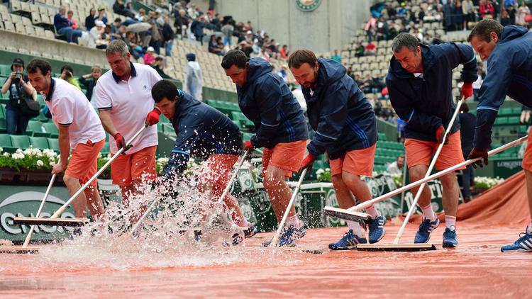 Les rencontres ont encore été perturbées par la pluie à Roland-Garros.