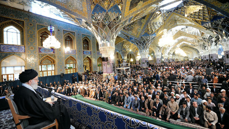 Le guide suprême, l'ayatollah Ali Khamenei, a prononcé un discours devant une foule de fidèles pour le Norouz, le 20 mars 2016. 