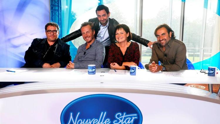 Cyril Hanouna et le jury de La Nouvelle Star (de gauche à droite): Olivier Bas, Sinclair, Maurane, André Manoukian