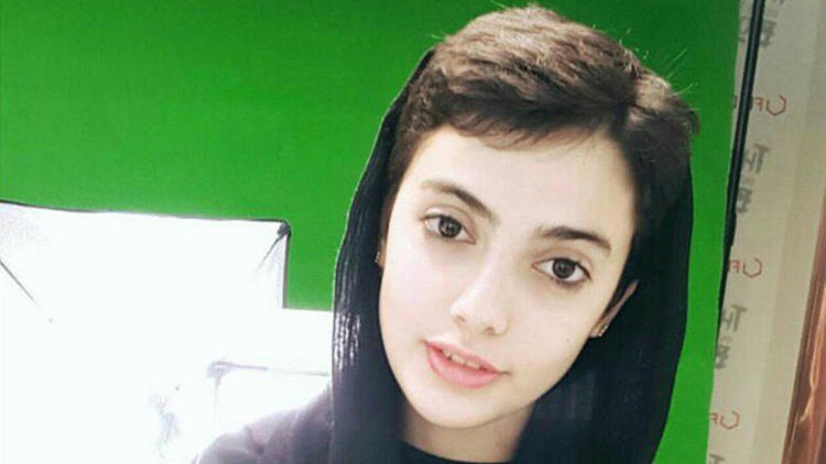 Maedeh Hojabri, la jeune fille arrêtée par la police, a reçu de nombreux soutiens endiablés.