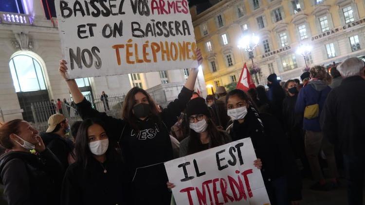 Une manifestation a eu lieu hier soir à Nice contre les « violences policières ». 