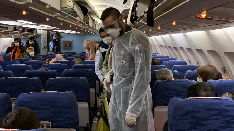 Les passagers devront, dès l'embarquement, porter un masque de type chirurgical à usage unique. 