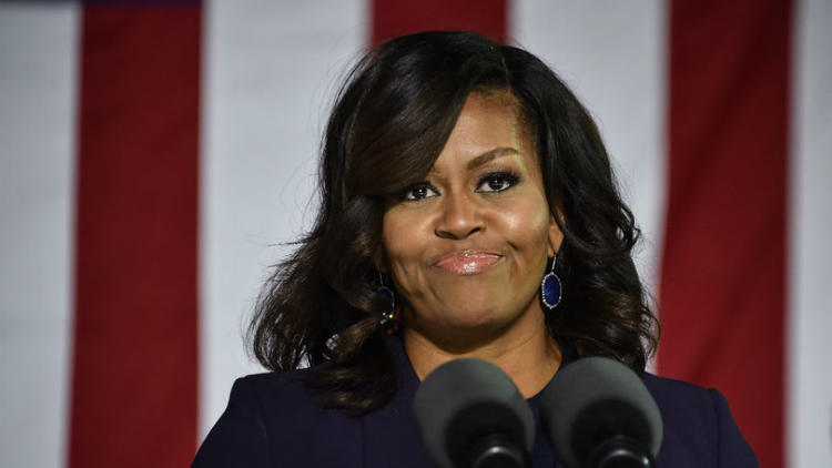 Derrière le hashtag #Michelle2020 sur Twitter, certains internautes implorent Michelle Obama de se lancer en politique en vue de la prochaine échéance présidentielle.