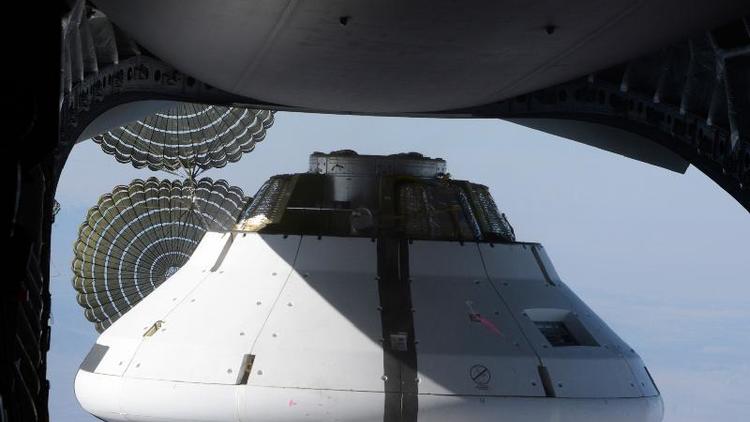 La capsule Orion au moment de son largage depuis le C-17