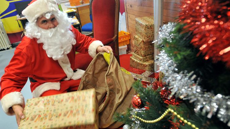 Noël: 29% des parents comptent renoncer à l'achat de cadeaux - La Voix du  Nord