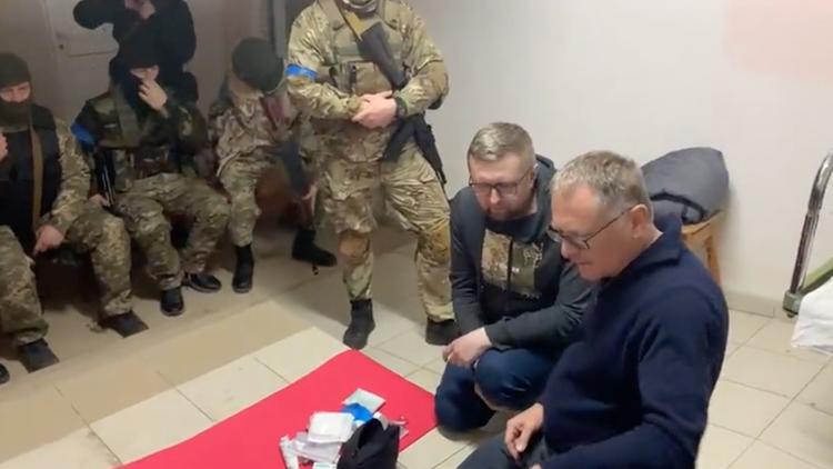 La maire de La Garenne-Colombes est parti aider les soldats ukrainiens.