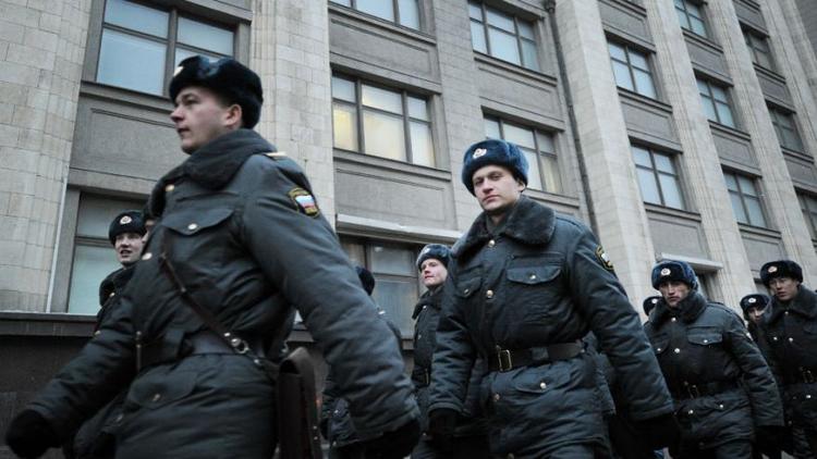 Dmitri Zakhartchenko a été placé en détention provisoire, accusé de «corruption massive» et d’abus de pouvoir. Photo d'illustration : policiers russes. 
