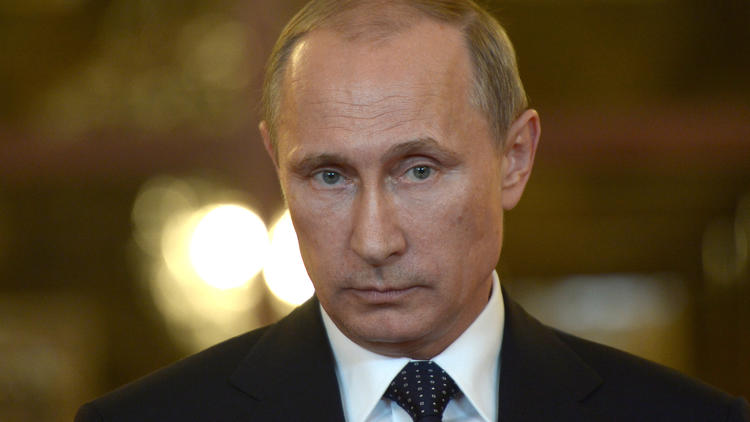 Vladimir Poutine est accusé par certains observateurs d'œuvrer en faveur de Donald Trump.