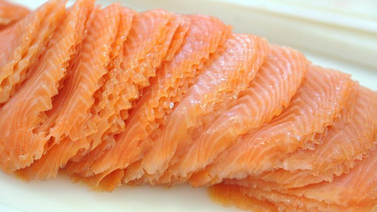 Le saumon fumé reste une valeur sûre pour les repas de fêtes