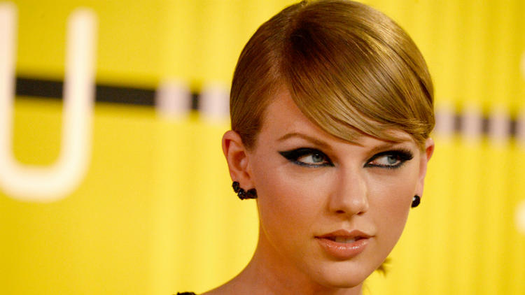 Taylor Swift veut servir d'exemple aux femmes victimes d'agressions sexuelles