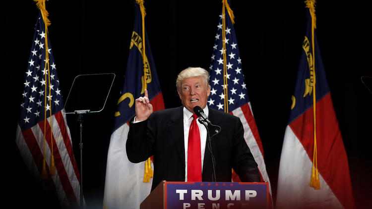 Le candidat républicain Donald Trump lors de son meeting à Charlotte, jeudi 18 août 2016.