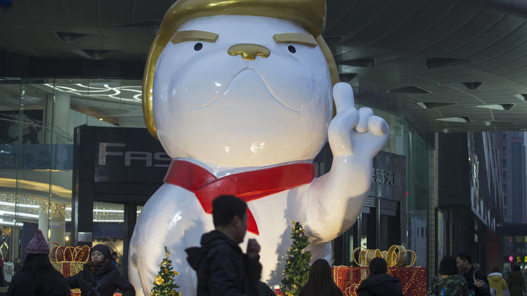 La statue #TrumpDog a été inaugurée devant un mall de Taiyuan, dans la province du Xanji.