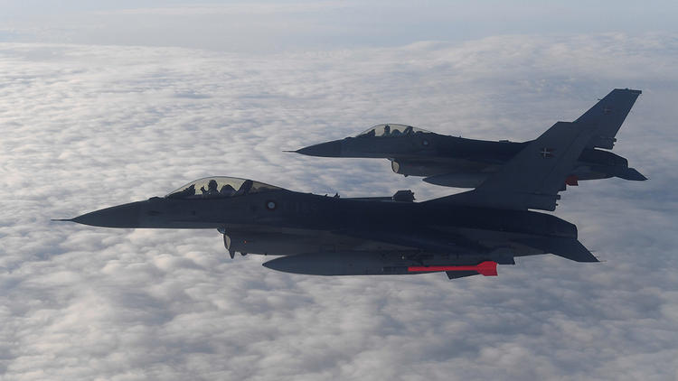 La simulation a eu lieu à bord de F-16 virtuels. 