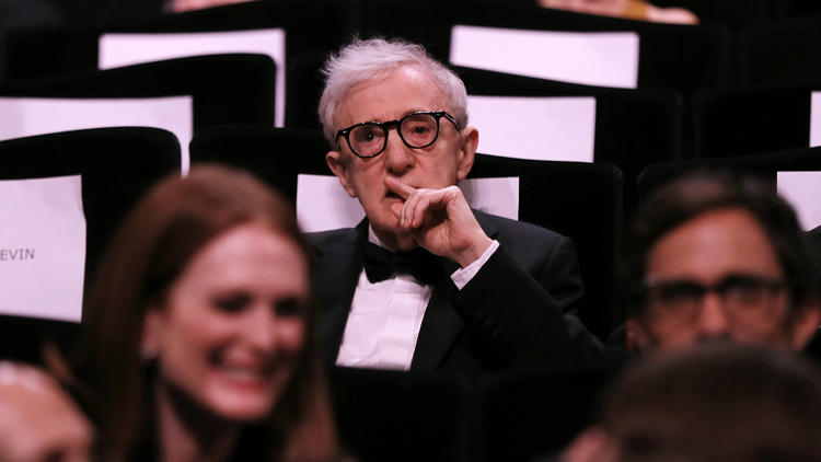 Woody Allen s'est montré impassible à la cérémonie d'ouverture du festival de Cannes
