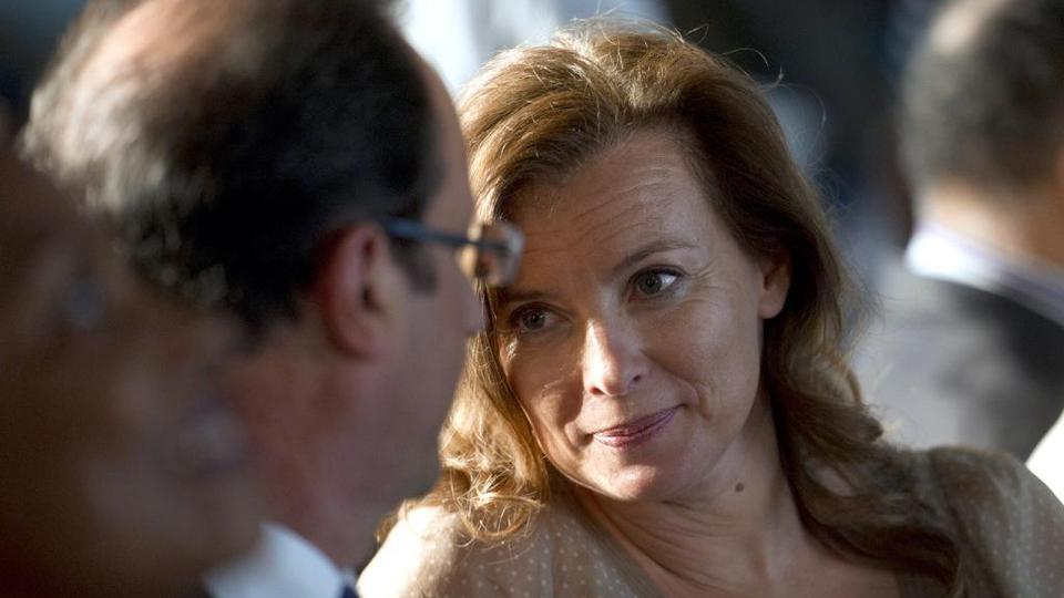 François Hollande officialise en 2010 sa relation avec la journaliste Valérie Trierweiler