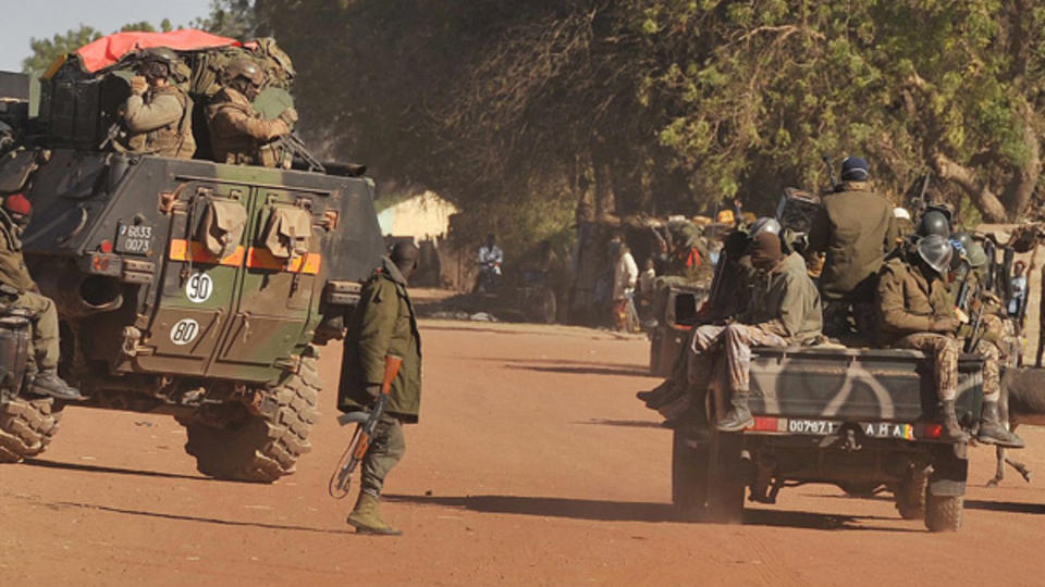 Ce lundi 21 janvier 2013, les soldats maliens accompagnés des forces françaises sont entrés dans les villes de Diabali et Douentza jusqu’ici aux mains des combattants islamistes.