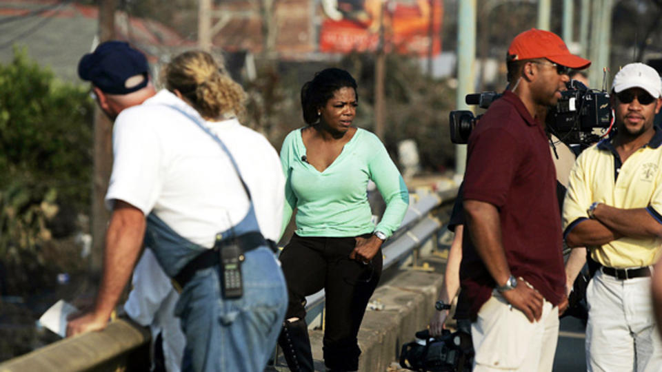En 2005 l’ouragan Katrina frappe les côtes de la Nouvelles-Orléans, Oprah Winfrey fait partie des nombreuses célébrités américaines qui se sont engagées dans la recherche de fonds pour les victimes de l'ouragan, ou ont offert de l'argent.