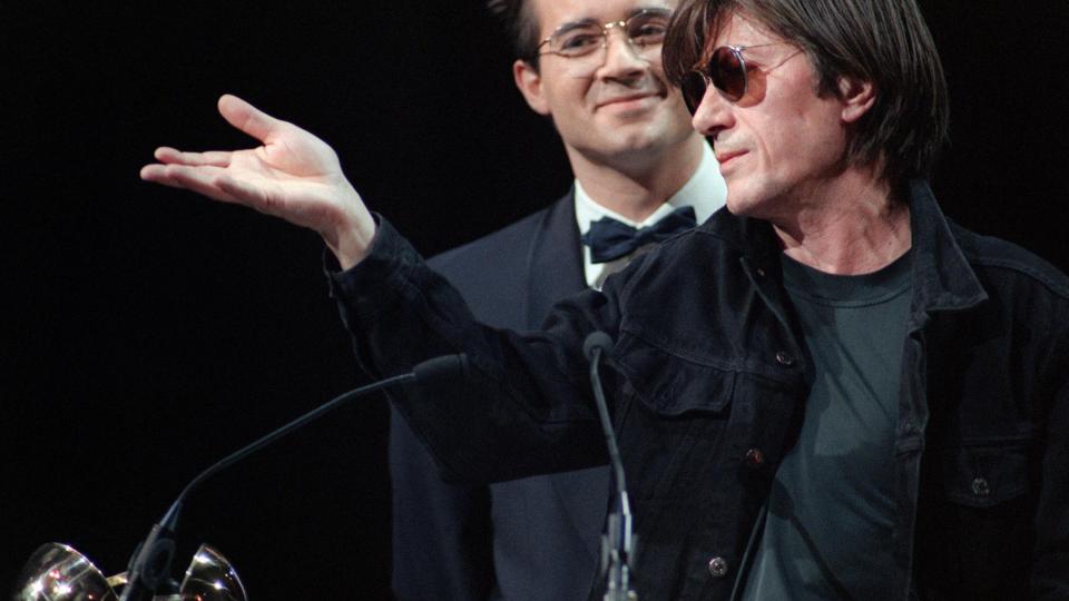 Jean-Luc Delarue avec Jacques Dutronc lors de la 8ème cérémonie des victoires de la musique en 1993.